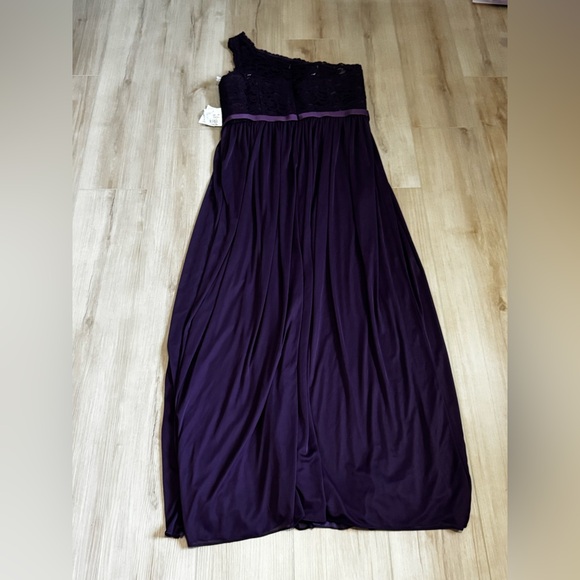 NWT David's Bridal Long One Shoulder Lace Plum Purple Bridesmaids Dress - Picture 8 of 12